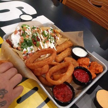 Buffalo Wild Wings - Sports Bars Near Me - Bakersfield, California