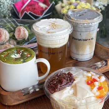 Florist Bar - black sesame latte, golden osmanthus jasmine, matcha white chocolate, warm tofu pudding - Coffee & Tea Near Me - Queens, New York
