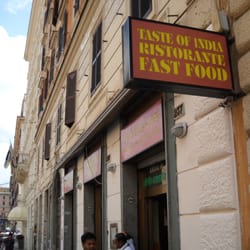Taste of India - Taste of India è solo uno dei tanti fast food indiani di zona...