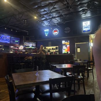 Toadies Bar & Grill - Bars Near Me - Bedford, Texas