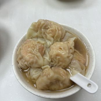 麥文記麵家 - Succulent fat wontons in soup - Cantonese Near Me - Hong Kong, HK 麥文記麵家 - Succulent fat wontons in soup - Cantonese Near Me - Hong Kong, HK