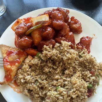 Hunan Restaurant - 1st time here This place is amazing!!!! You feel welcomed, the service was great and the food was delicious. - Szechuan Near Me - San Lorenzo, California Hunan Restaurant - 1st time here This place is amazing!!!! You feel welcomed, the service was great and the food was delicious. - Szechuan Near Me - San Lorenzo, California