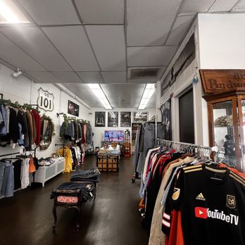 Iconz Closet - Accessories Near Me - Pasadena, California Iconz Closet - Accessories Near Me - Pasadena, California