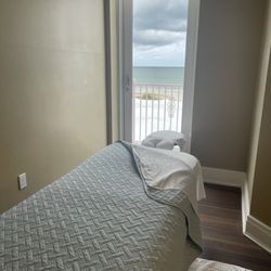 Spa Oceana -The Don Cesar - Massage Room