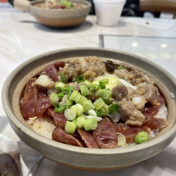 Jonny Claypot Rice - Rice Claypot pork rib, sausage, roast pork with and egg on top - Chinese Near Me - Chicago, Illinois