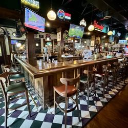 DOC Watson's - Inside