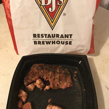 BJ's Restaurant & Brewhouse - Side one over cooked - Pizza Near Me - Slidell, Louisiana