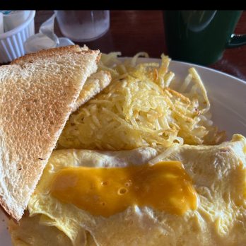 The Green Lantern Restaurant - Ham and cheese omelet with hash browns - American Near Me - Mc Farland, Wisconsin The Green Lantern Restaurant - Ham and cheese omelet with hash browns - American Near Me - Mc Farland, Wisconsin