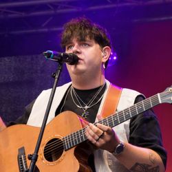 Hessischer Rundfunk - ESC-Teilnehmer Isaak auf dem HR3 Radtour Konzert 2025