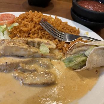 Fuego Mexican Food - Chicken Encremades - basically a chicken fajita meat covered in cream sauce. - Mexican Near Me - Granbury, Texas Fuego Mexican Food - Chicken Encremades - basically a chicken fajita meat covered in cream sauce. - Mexican Near Me - Granbury, Texas
