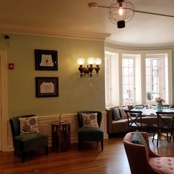 Metro Bis - New American Near Me - Simsbury, Connecticut