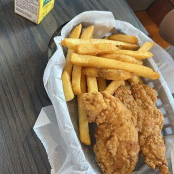 Killer Burger Brooks - Kids chicken tenders (really good) - Burgers Near Me - San Antonio, Texas Killer Burger Brooks - Kids chicken tenders (really good) - Burgers Near Me - San Antonio, Texas