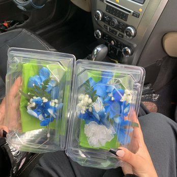 Soderberg's Florist & Flower Delivery - Tried to fix - Florists Near Me - Minneapolis, Minnesota