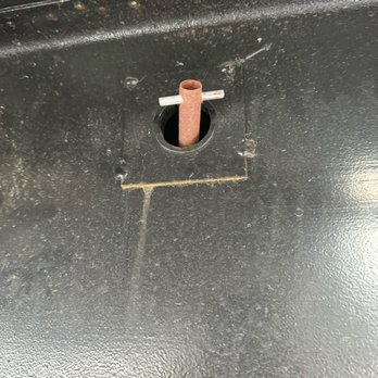 General RV Center - Manual crank for slide not reconnected after work was done - RV Dealers Near Me - Ocala, Florida