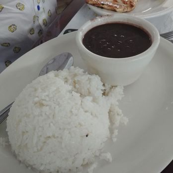 Rinconcito Cubano - Rice and beans - Cafeteria Near Me - Miami, Florida