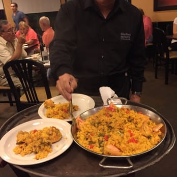 Metropol Restaurant - Arroz con pollo "for 2" was delicious and easily could feed 4 hungry adults. - Cuban Near Me - Carolina, Puerto Rico Metropol Restaurant - Arroz con pollo "for 2" was delicious and easily could feed 4 hungry adults. - Cuban Near Me - Carolina, Puerto Rico