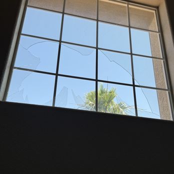 Delux Windows and Glass - Broken window - Windows Installation Near Me - Las Vegas, Nevada