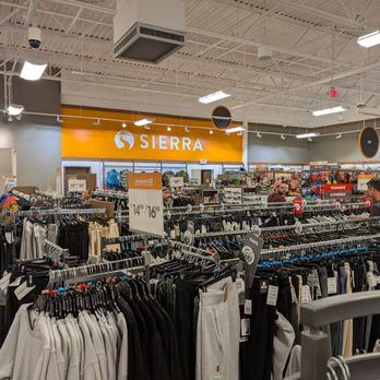Sierra - Women's Clothing Near Me - Bedford, New Hampshire