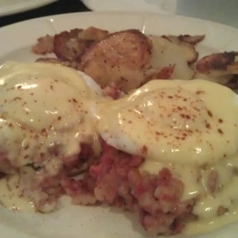 Westside Grill - Corned beef hash Benedict. Too much potato and not enough beef. - Steakhouses Near Me - Gilroy, California