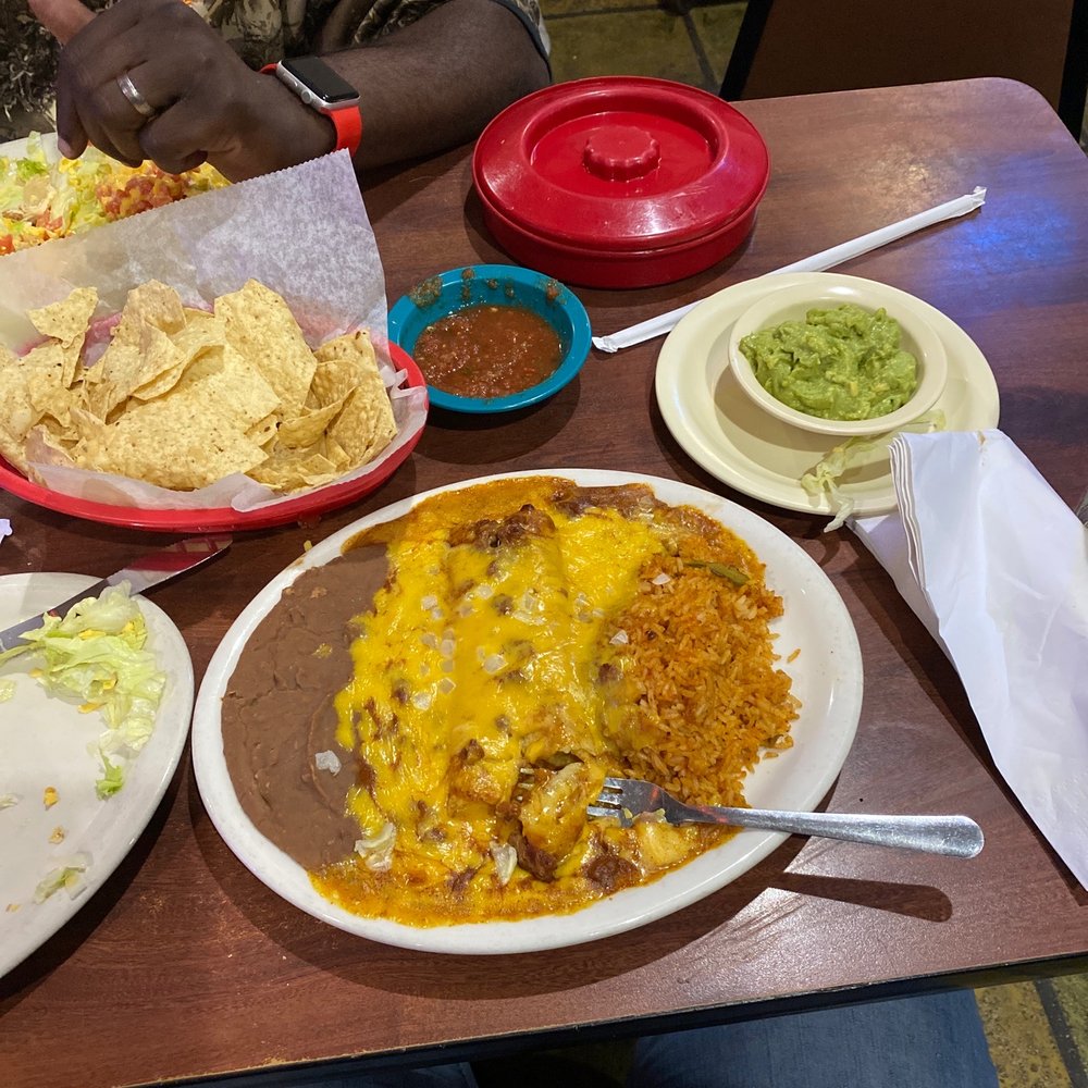 Enchiladas Y Mas - Comida Mexicana - Salad Near Me - Austin, Texas Enchiladas Y Mas - Comida Mexicana - Salad Near Me - Austin, Texas