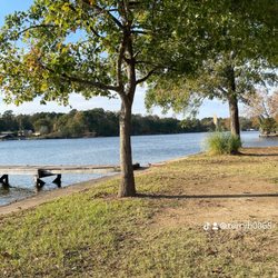 Treasure Isle RV Park - Lake