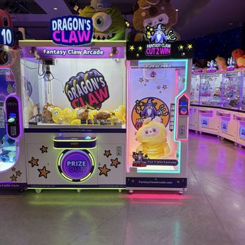 Fantasy Claw Arcade Hawaii - Arcades Near Me - Honolulu, Hawaii