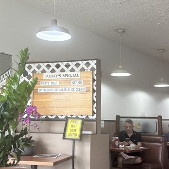 Armon's Restaurant - Special of the day - Breakfast & Brunch Near Me - Los Angeles, California Armon's Restaurant - Special of the day - Breakfast & Brunch Near Me - Los Angeles, California