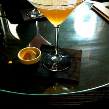 Christopher's - Apple pie martini with almond madeleine - New American Near Me - London, XGL