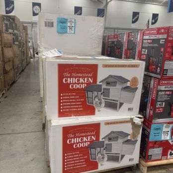 Lowe's - Chicken coop deal - Electronics Near Me - Meriden, Connecticut