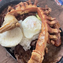 PimentĂłn Parrilla & Bar - Bandeja Paisa