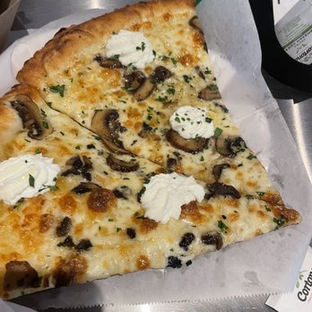 Raymond's Pizzeria - Mcmushroom - Pizza Near Me - Richmond, California Raymond's Pizzeria - Mcmushroom - Pizza Near Me - Richmond, California
