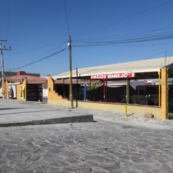 Tacos Emilio's - View from street