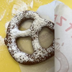 The IceMother & Sons - Let's twist it up with a
hot fresh zeppeli pretzel