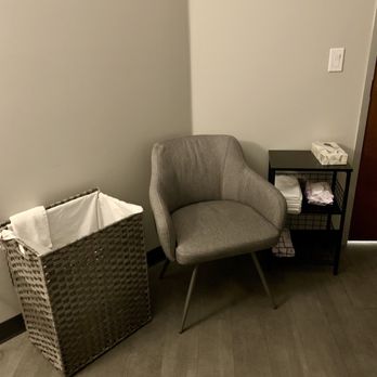 North Valley Women's Care - Seating, wet wipes - Obstetricians & Gynecologists Near Me - Glendale, Arizona