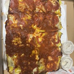 Detroit Style, pepperoni and banana pepper! Detroit Style, pepperoni and banana pepper!