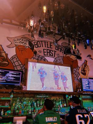 BOTTLE BAR EAST by null