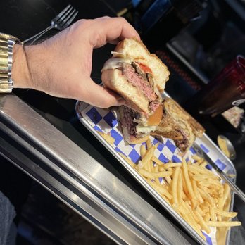 Urban Stack - Juicy??? Yesss - Burgers Near Me - Chattanooga, Tennessee Urban Stack - Juicy??? Yesss - Burgers Near Me - Chattanooga, Tennessee