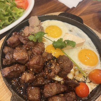 Petit Saigon Corner - Vietnamese Near Me - Westminster, California