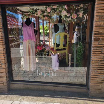 La Te Da - Window - Women's Clothing Near Me - Grass Valley, California