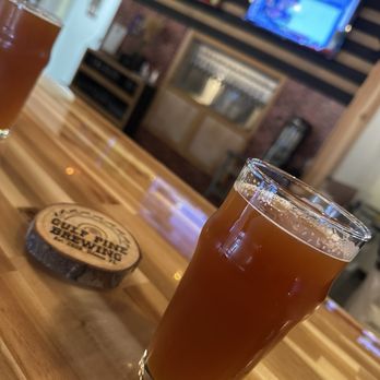 BRŪ Florida Growler Bar - Beer Bar Near Me - Odessa, Florida BRŪ Florida Growler Bar - Beer Bar Near Me - Odessa, Florida