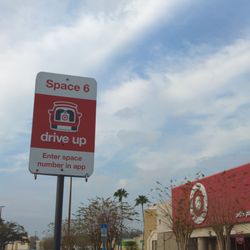 Target - Curbside space 6