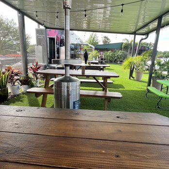 Frutella Riverview - Outside - Fruits & Veggies Near Me - Riverview, Florida
