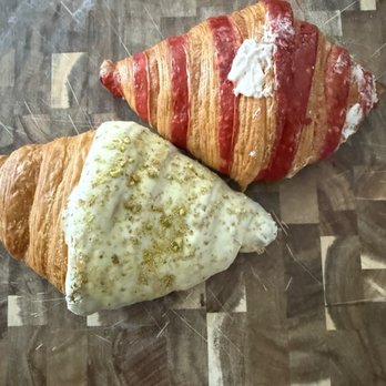 Soloway Coffee - Pistachio and strawberry croissants - Coffee & Tea Near Me - Chicago, Illinois