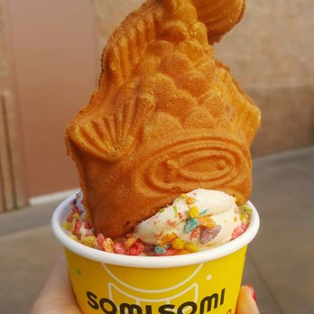 Somisomi - Milk tea soft serve w custard taiyaki - Ice Cream & Frozen Yogurt Near Me - Irvine, California