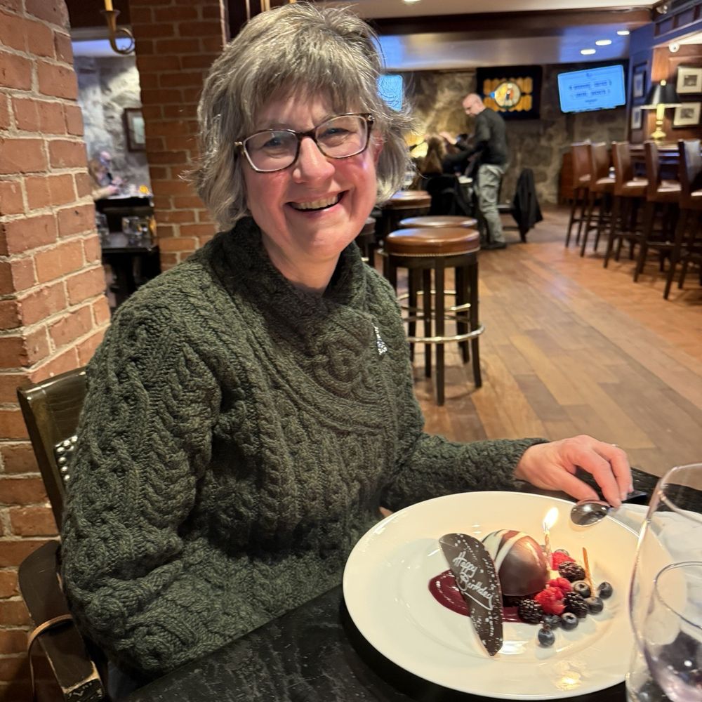 Bayzo's Pub - Satisfied customer! - Pubs Near Me - Brewster, Massachusetts