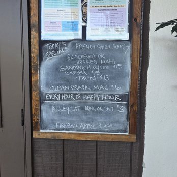 Turtle Tavern - Bars Near Me - Delray Beach, Florida