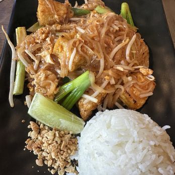 Thai Addict Cuisine - L-5. Pad Thai Lunch Special - Thai Near Me - Buena Park, California Thai Addict Cuisine - L-5. Pad Thai Lunch Special - Thai Near Me - Buena Park, California