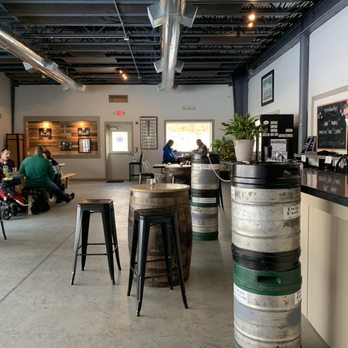Twin Fork Beer Company - Nothing fancy, but cozy nonetheless. - Breweries Near Me - Riverhead, New York Twin Fork Beer Company - Nothing fancy, but cozy nonetheless. - Breweries Near Me - Riverhead, New York