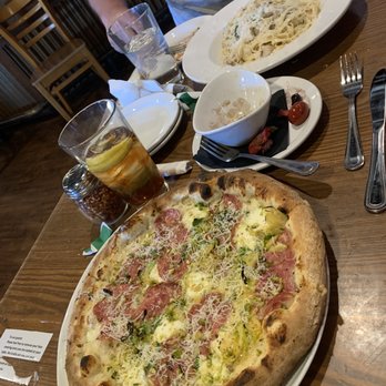 Fat Olives - Beligo dolce and fettuccine Alfredo - Pizza Near Me - Flagstaff, Arizona