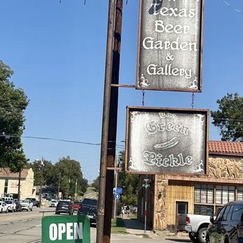Green Pickle Grill - Burgers Near Me - Glen Rose, Texas